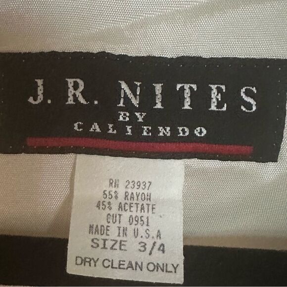 Vintage J.R. Nites Vest in Soft White. Detail on bottom and back tie. Size 3/4 - Picture 6 of 6